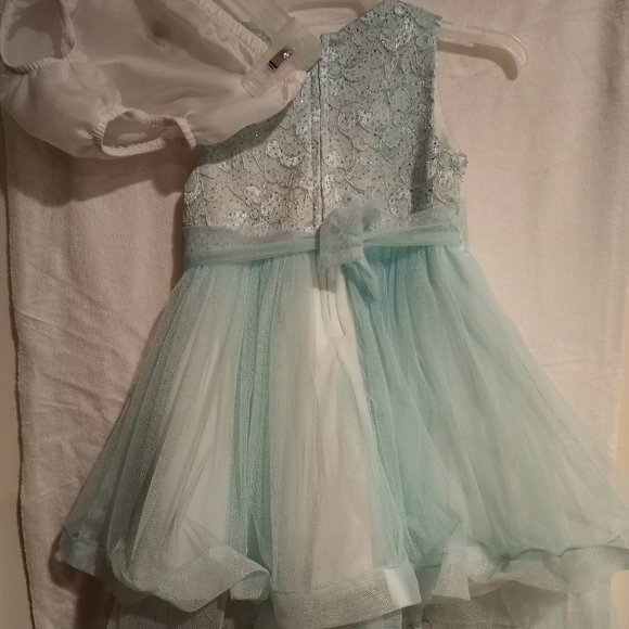 FORMAL DRESS - Picture 3 of 5